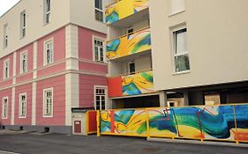306 London 59M2 4-8 Pers Extra Bedroom